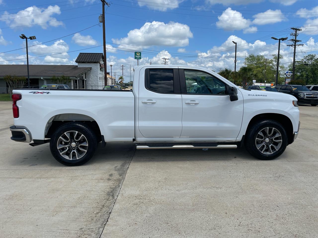 Chevrolet Silverado 1500 4WD Double Cab 147" LT 2020
