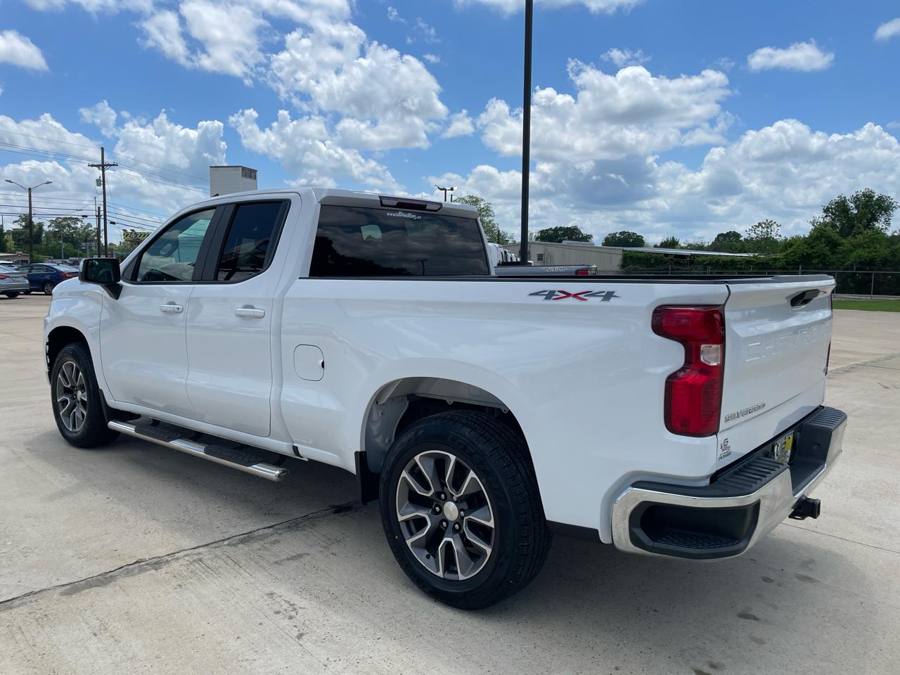 Chevrolet Silverado 1500 4WD Double Cab 147" LT 2020