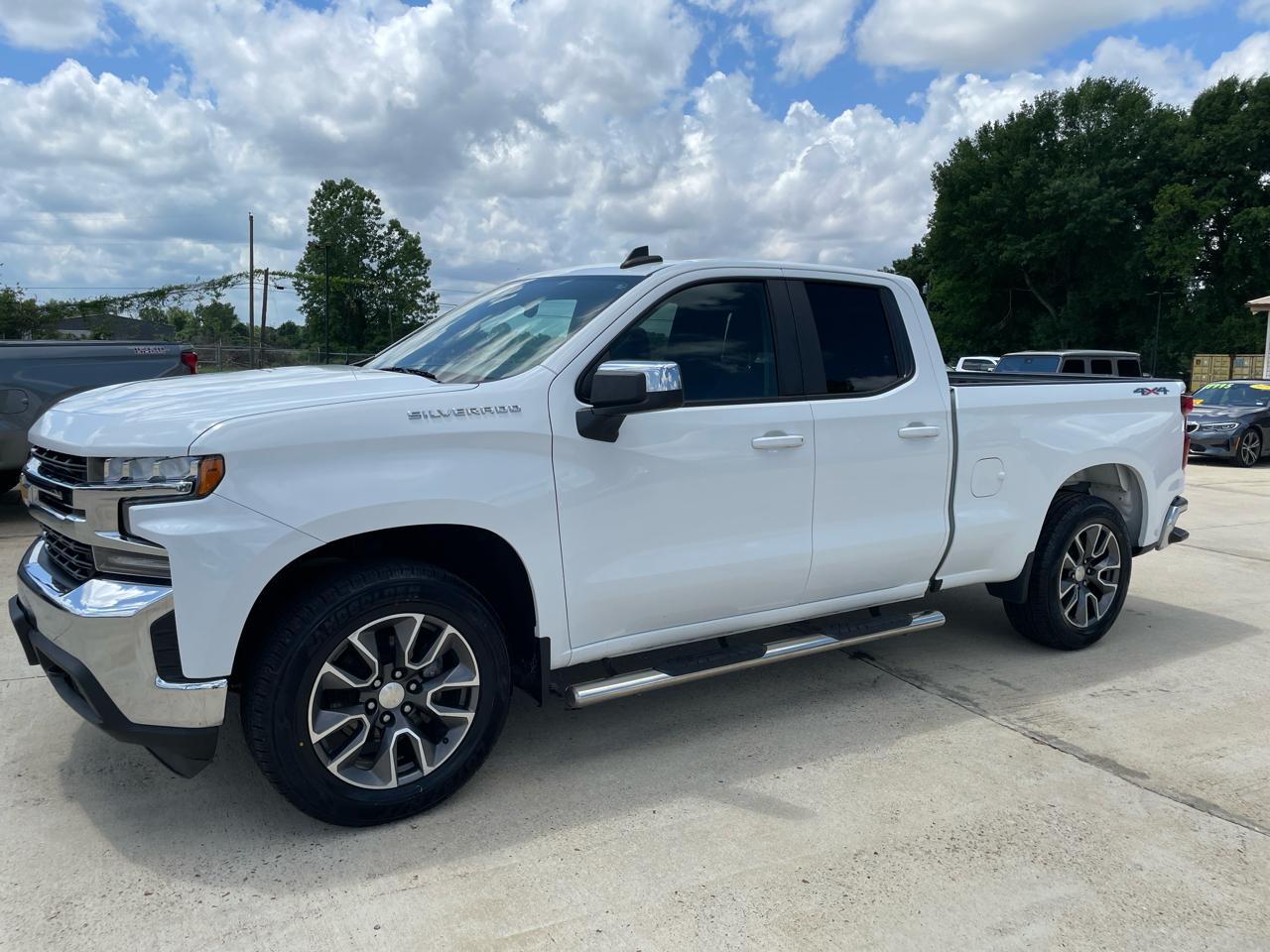 Chevrolet Silverado 1500 4WD Double Cab 147" LT 2020