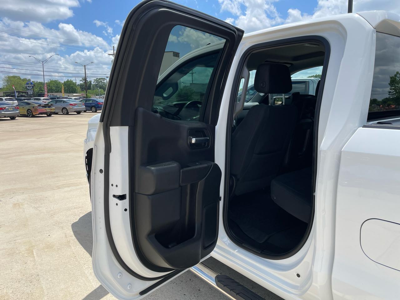 Chevrolet Silverado 1500 4WD Double Cab 147" LT 2020