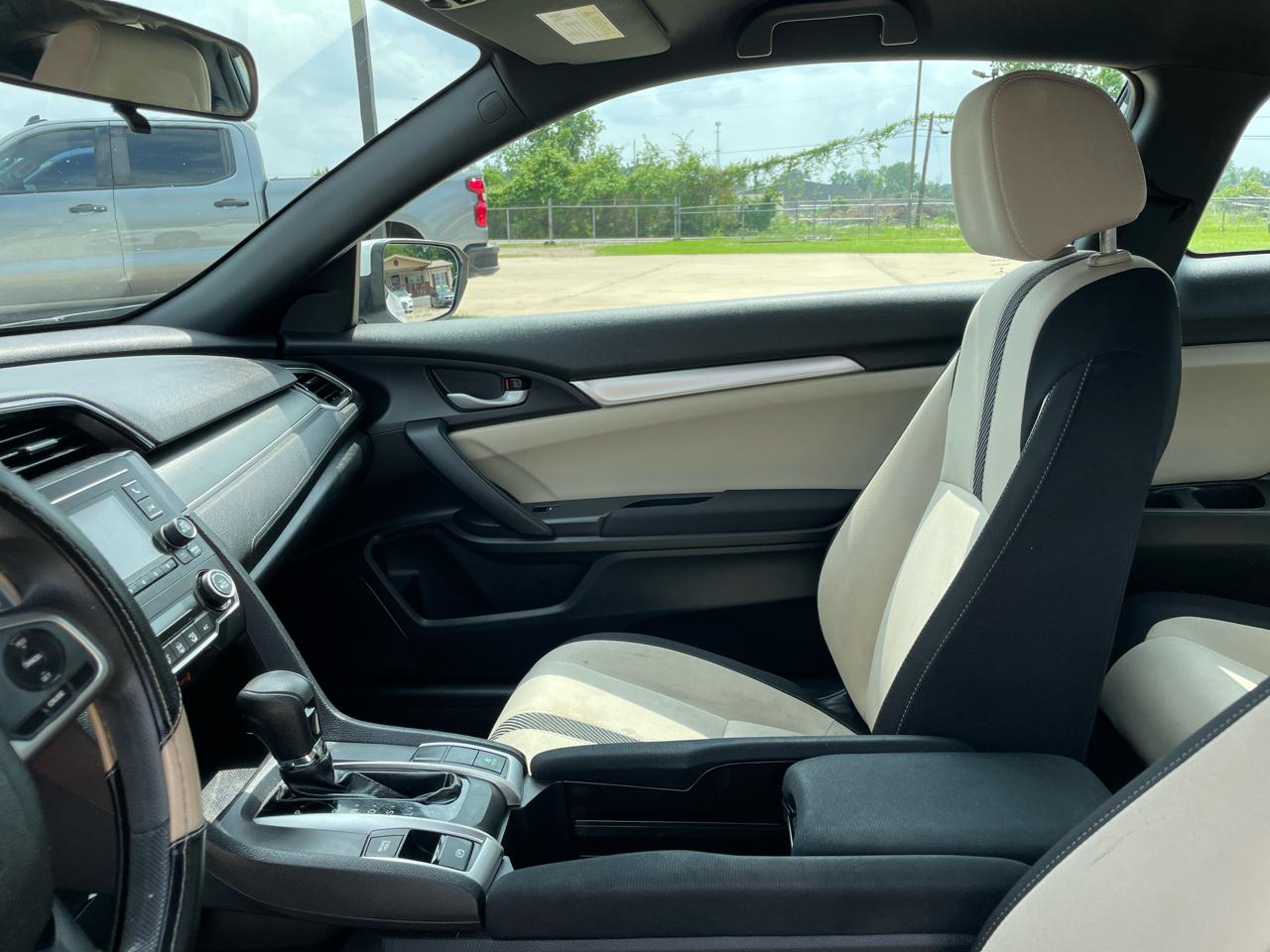 Honda Civic Coupe LX CVT 2018