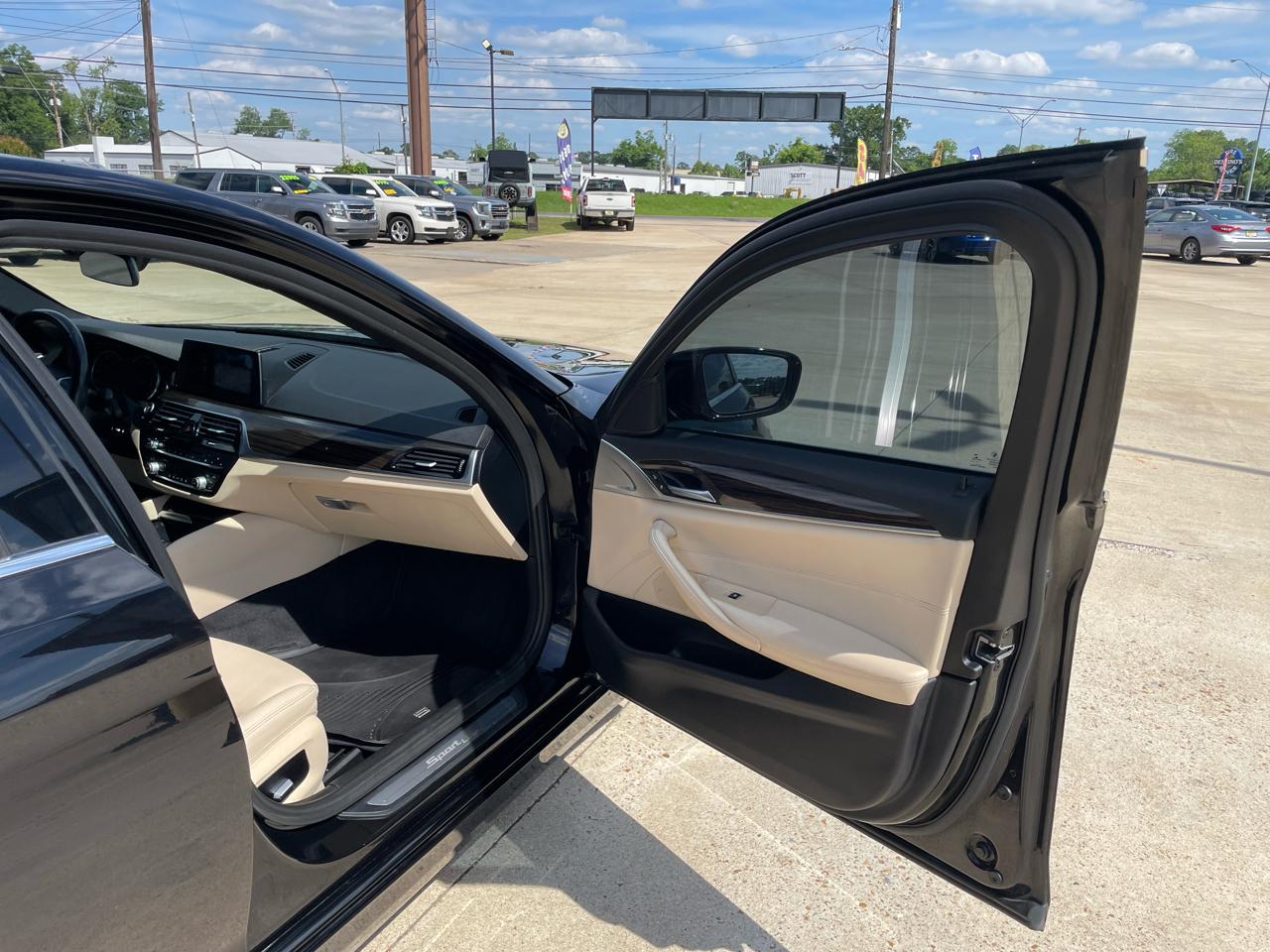 BMW 5 Series 530i Sedan 2018