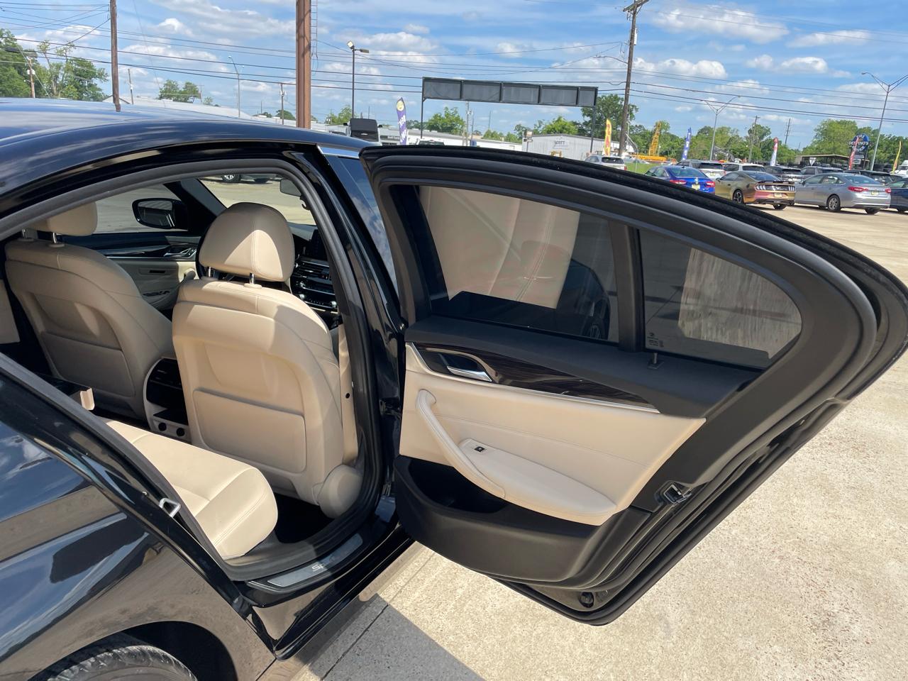 BMW 5 Series 530i Sedan 2018
