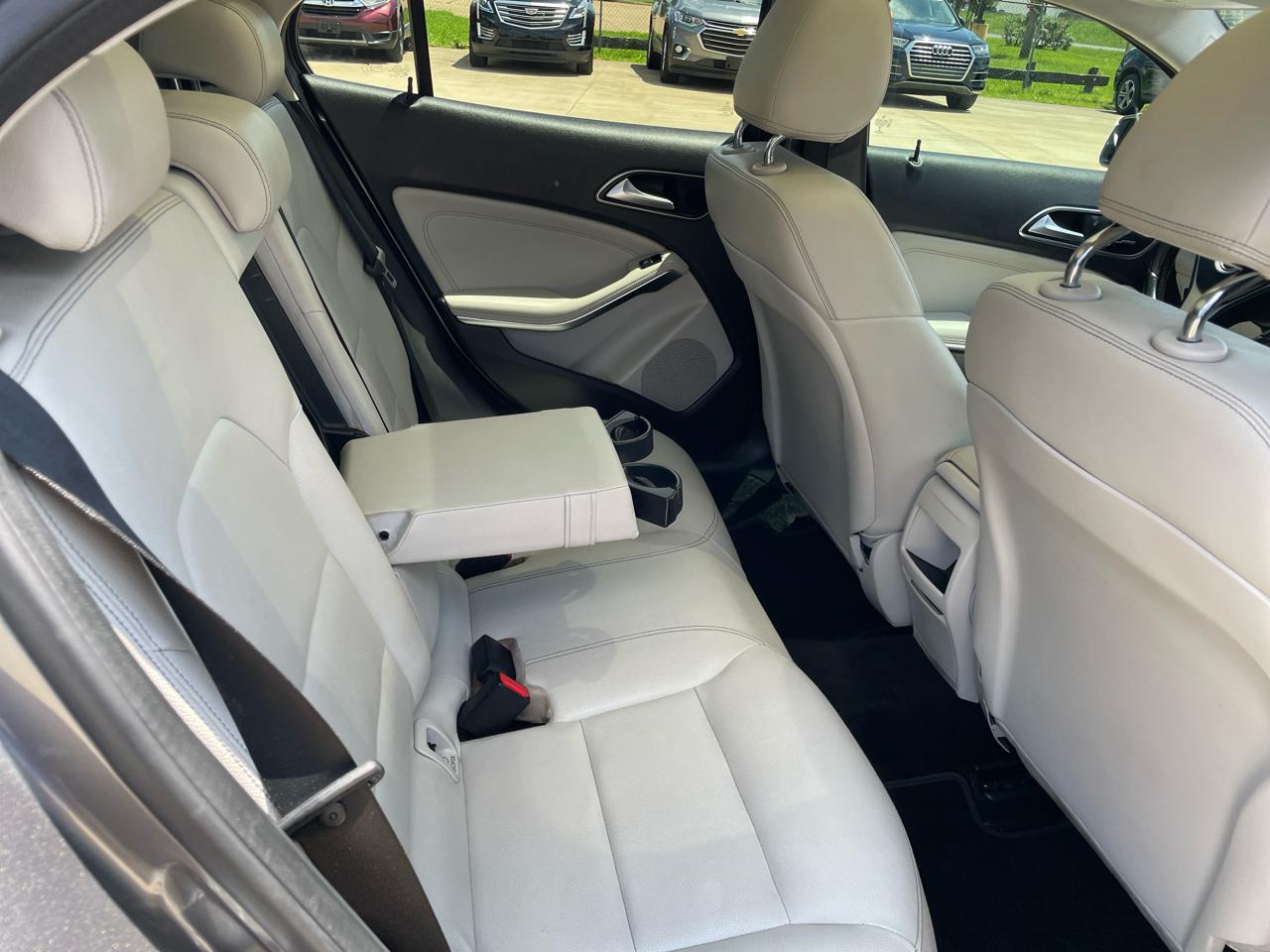 Mercedes-Benz GLA-Class 4MATIC 4dr GLA 250 2015
