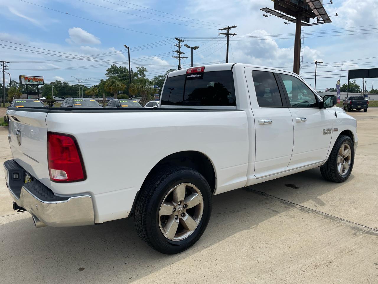 RAM 1500 Big Horn 4x2 Quad Cab 6'4" Box 2017