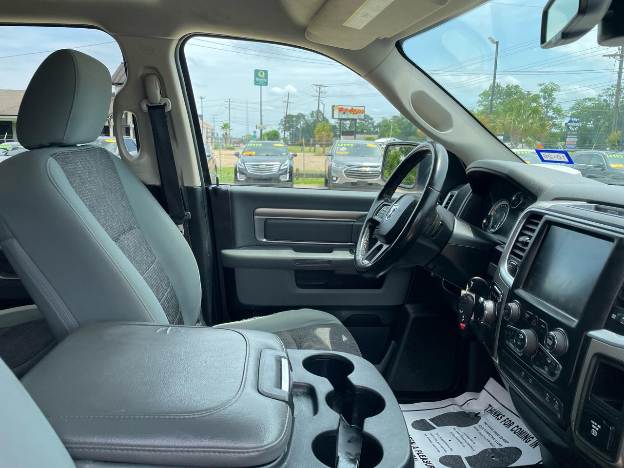 RAM 1500 Big Horn 4x2 Quad Cab 6'4" Box 2017