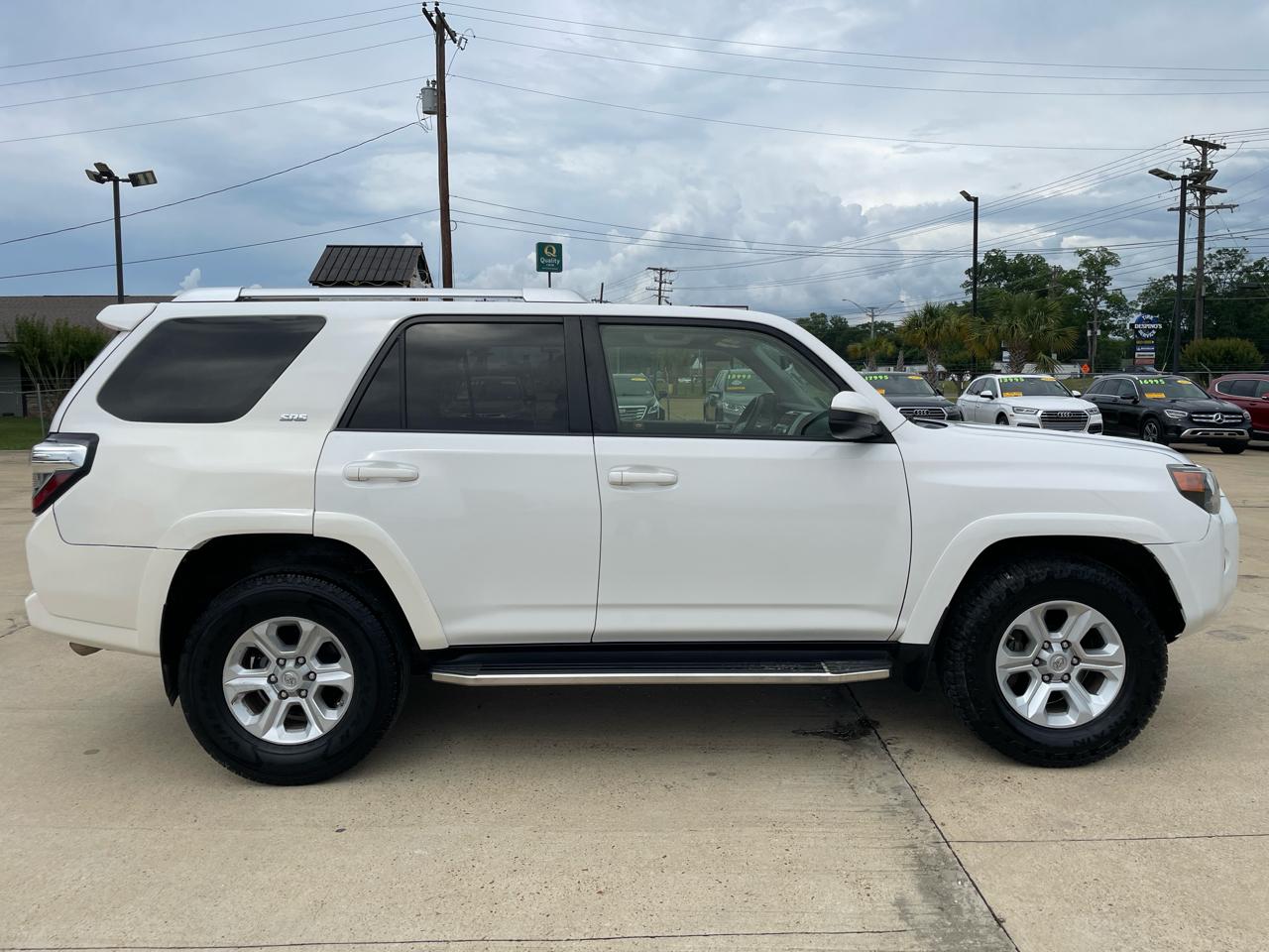 Toyota 4Runner SR5 Premium 2WD (Natl) 2017