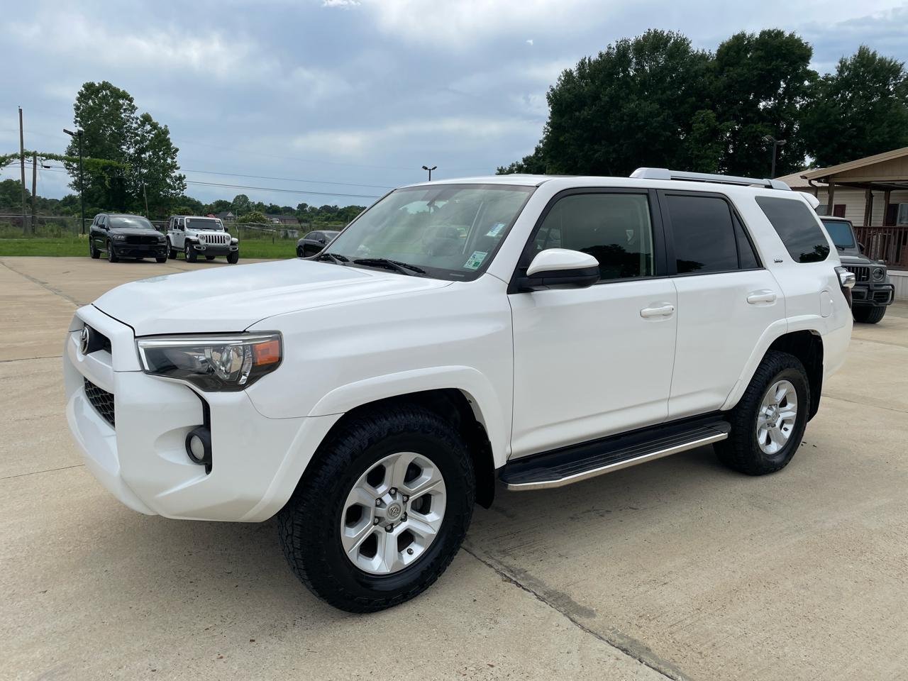 Toyota 4Runner SR5 Premium 2WD (Natl) 2017
