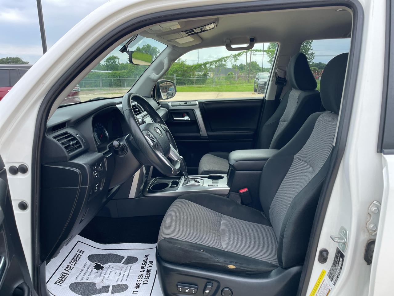 Toyota 4Runner SR5 Premium 2WD (Natl) 2017