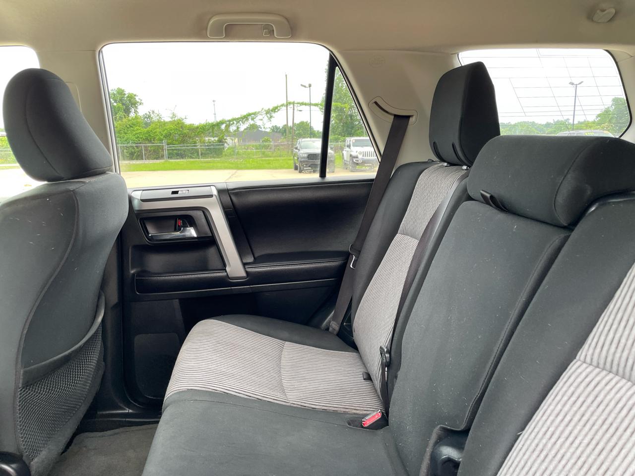 Toyota 4Runner SR5 Premium 2WD (Natl) 2017