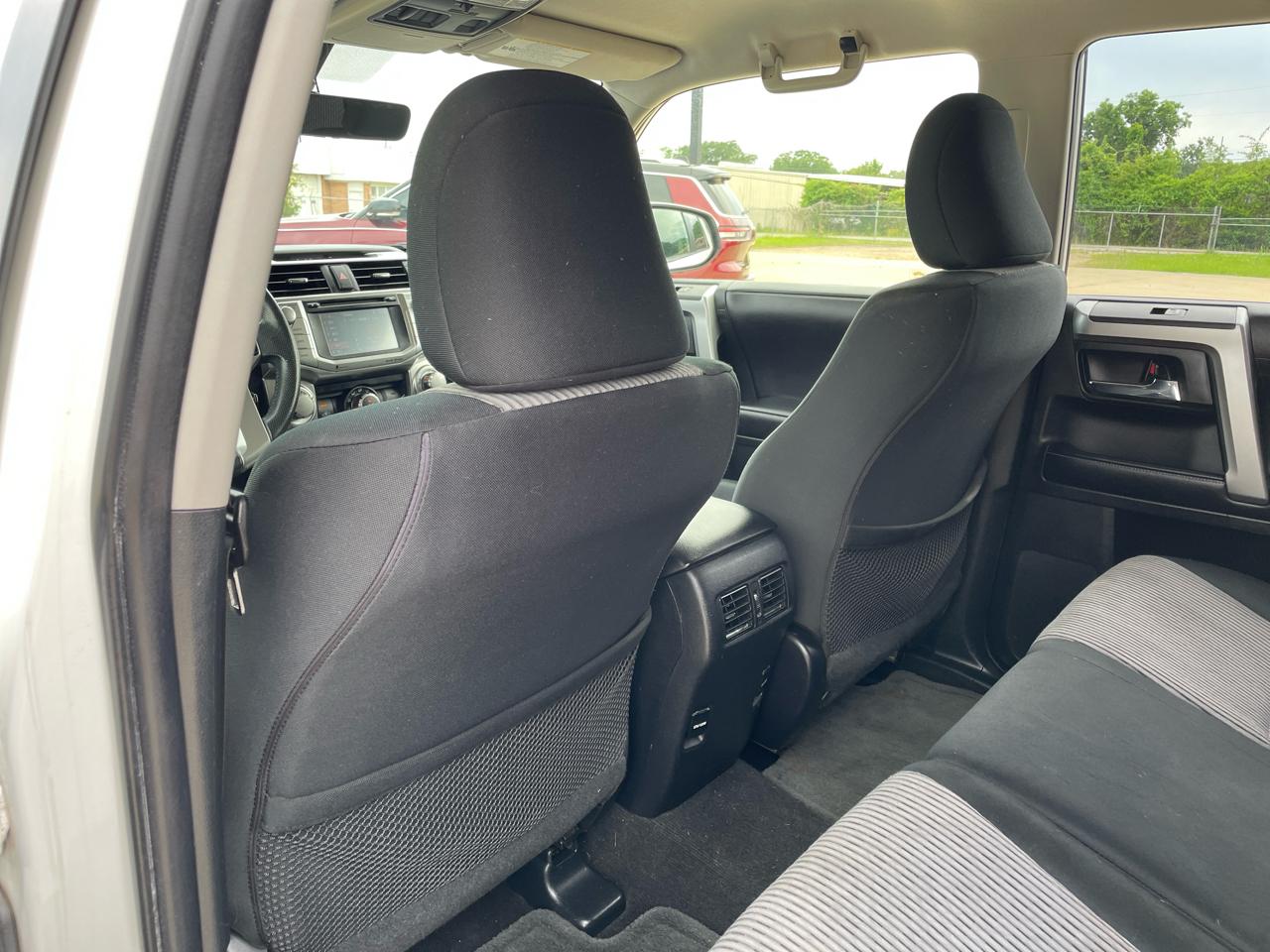 Toyota 4Runner SR5 Premium 2WD (Natl) 2017