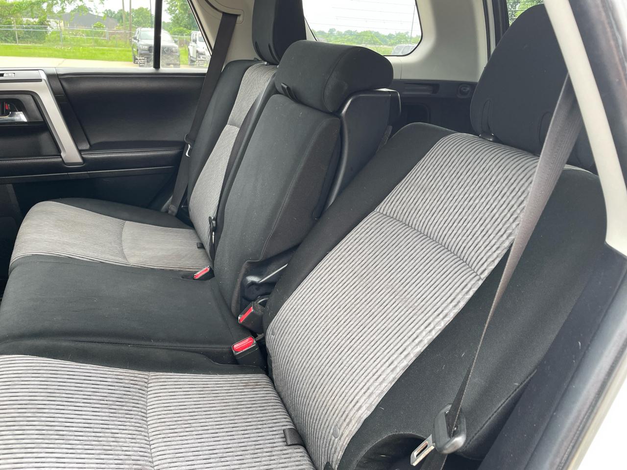 Toyota 4Runner SR5 Premium 2WD (Natl) 2017