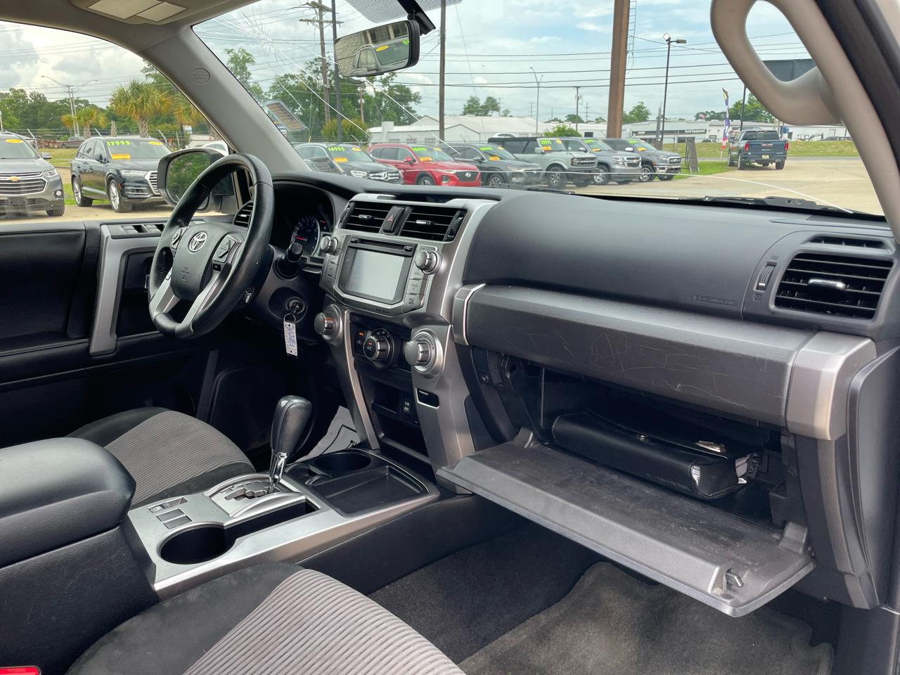 Toyota 4Runner SR5 Premium 2WD (Natl) 2017