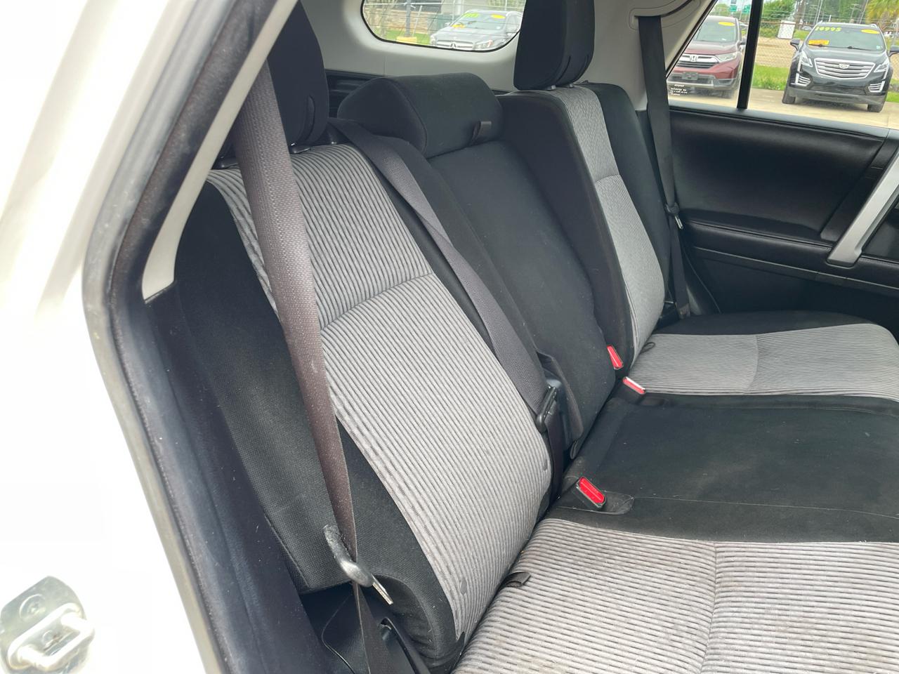 Toyota 4Runner SR5 Premium 2WD (Natl) 2017