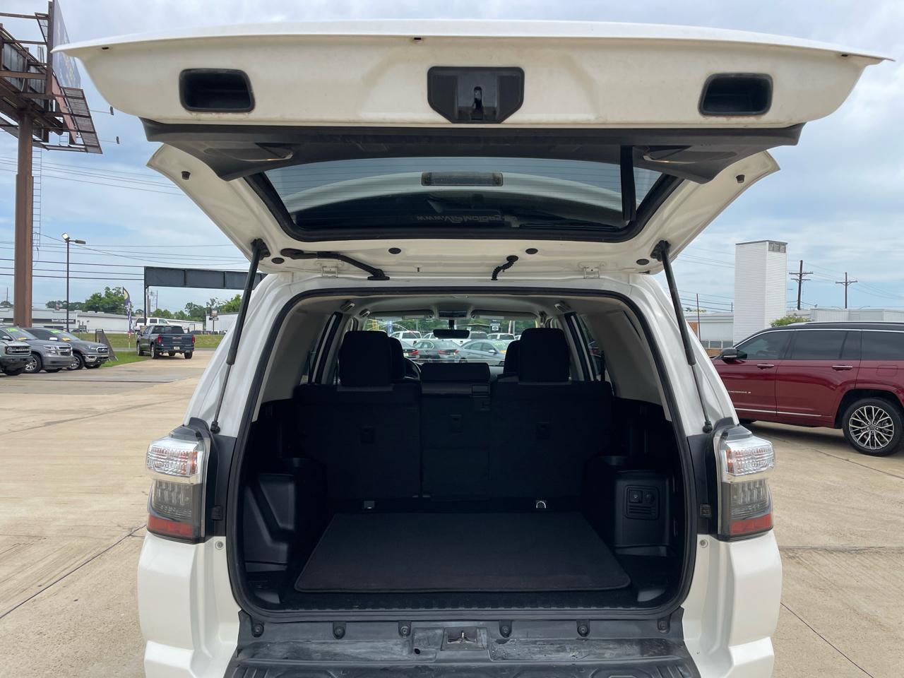 Toyota 4Runner SR5 Premium 2WD (Natl) 2017