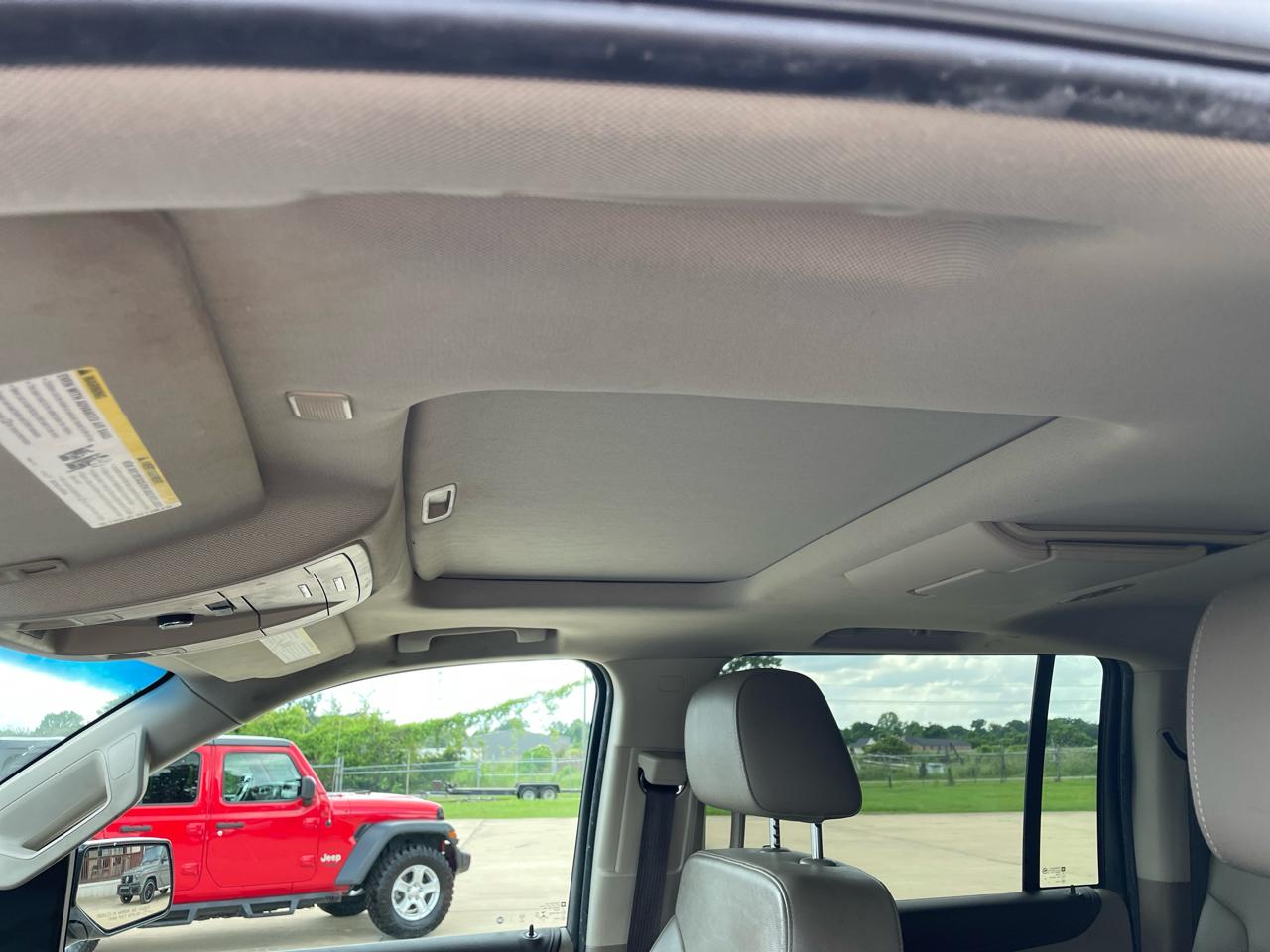 Chevrolet Suburban 2WD 4dr 1500 LT 2019