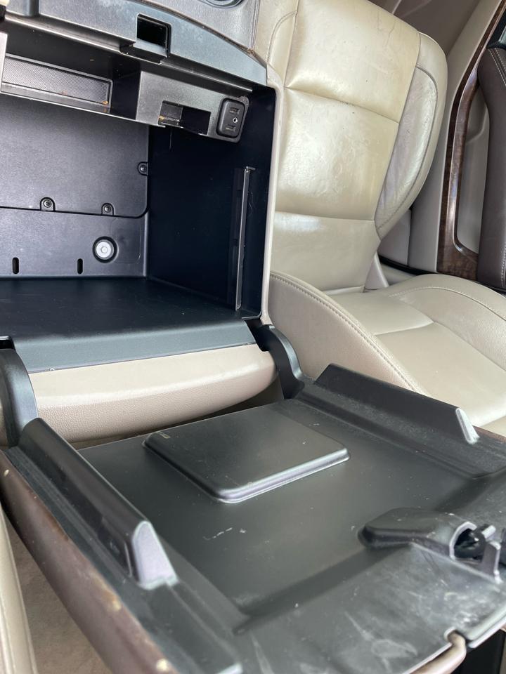 Chevrolet Suburban 2WD 4dr 1500 LT 2019