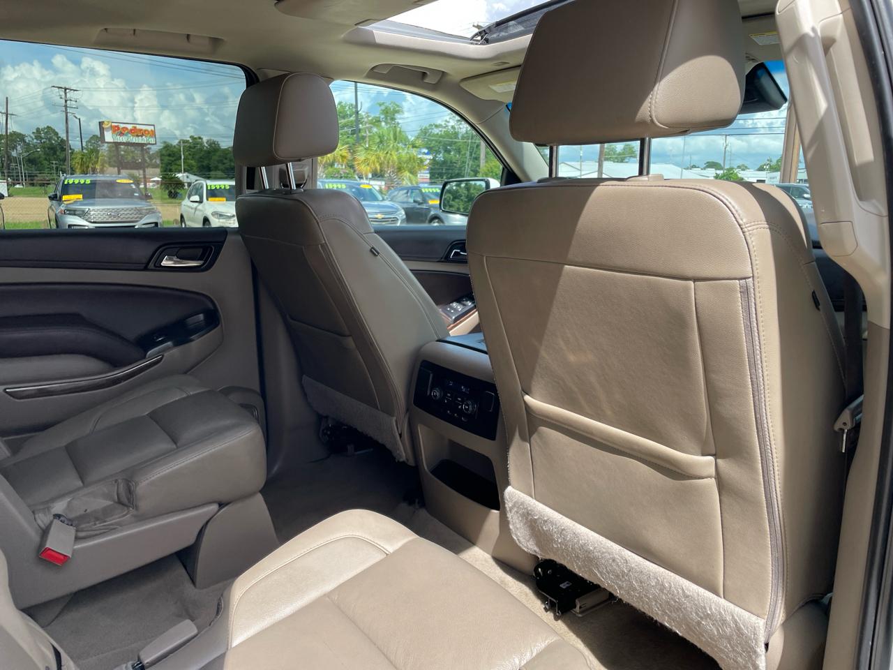 Chevrolet Suburban 2WD 4dr 1500 LT 2019