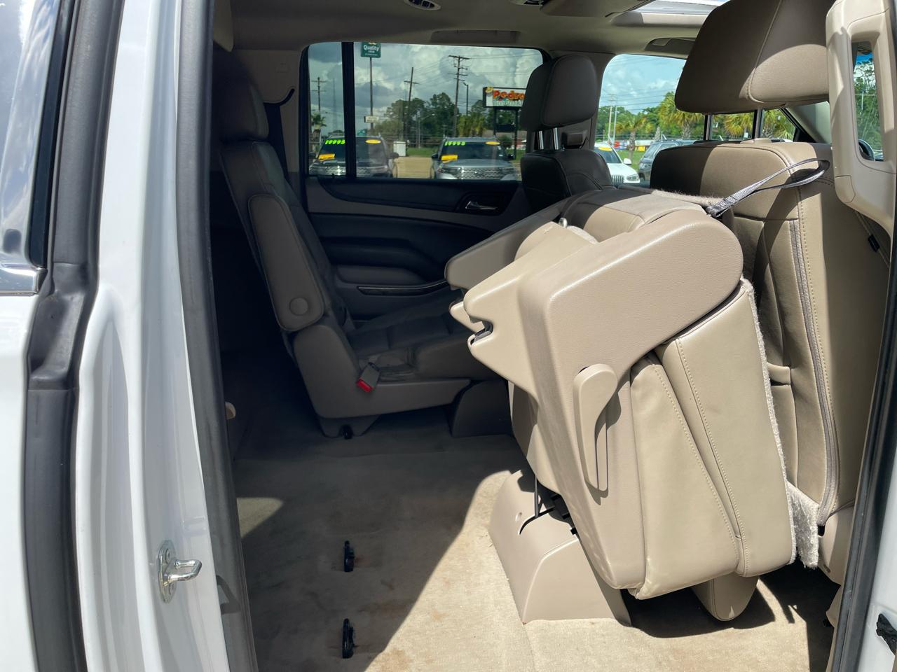 Chevrolet Suburban 2WD 4dr 1500 LT 2019