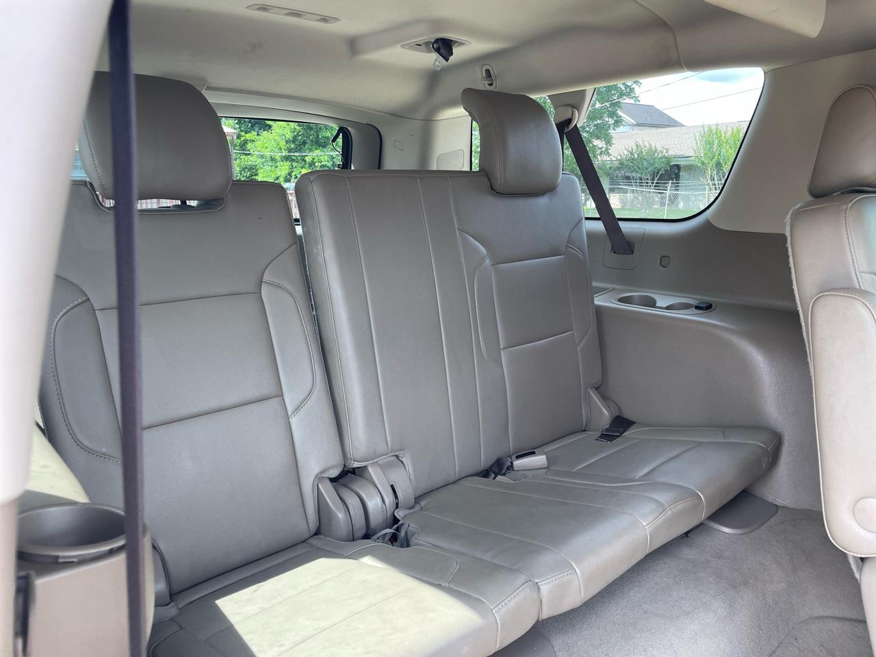 Chevrolet Suburban 2WD 4dr 1500 LT 2019