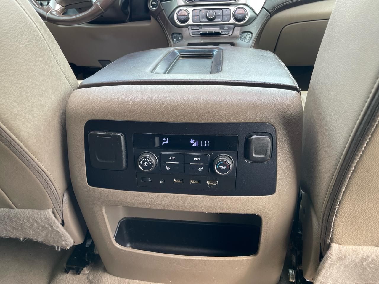 Chevrolet Suburban 2WD 4dr 1500 LT 2019