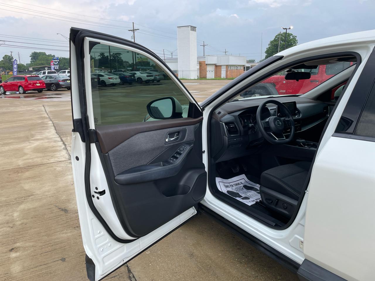 Nissan Rogue FWD SV 2021