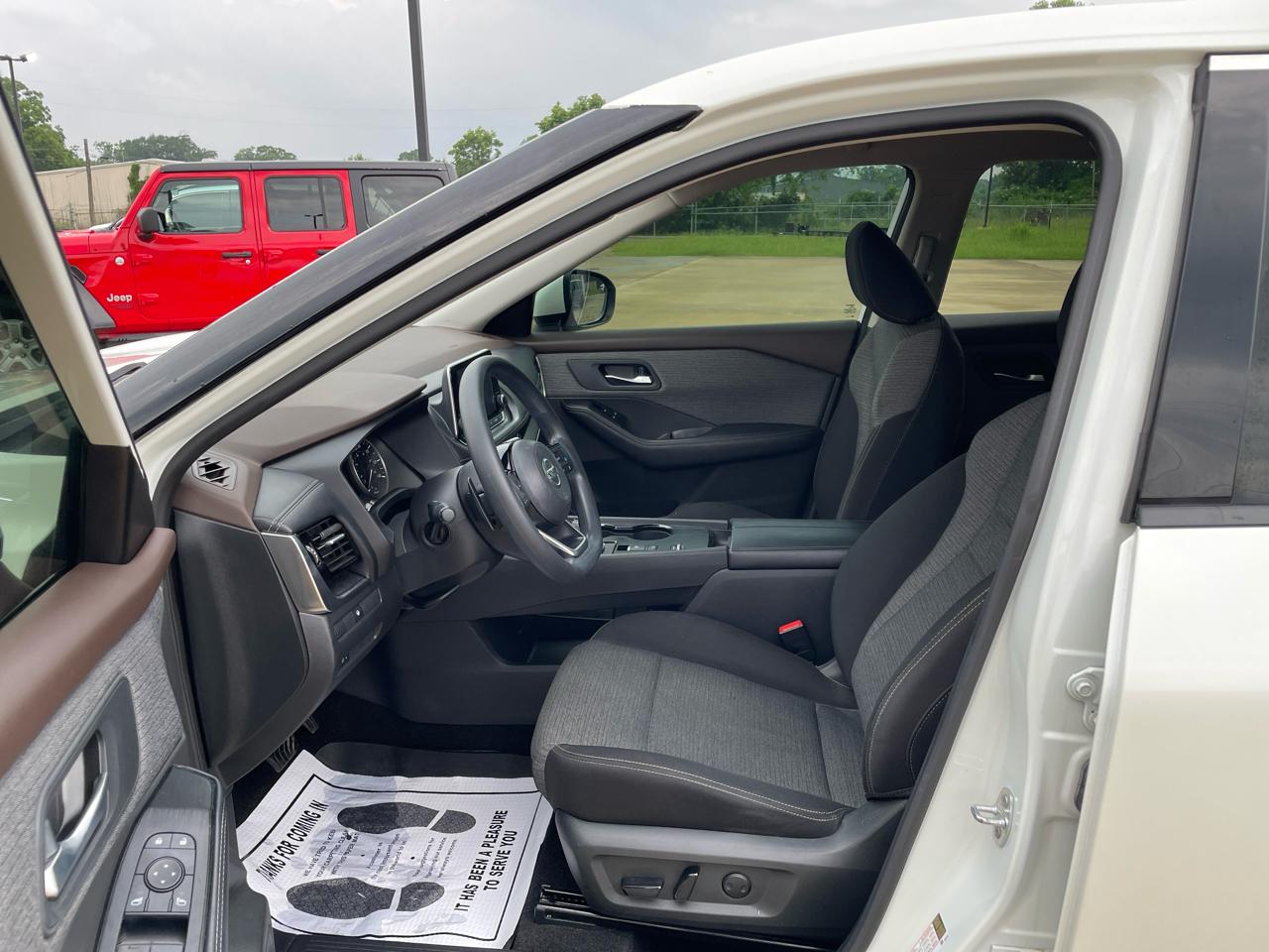 Nissan Rogue FWD SV 2021