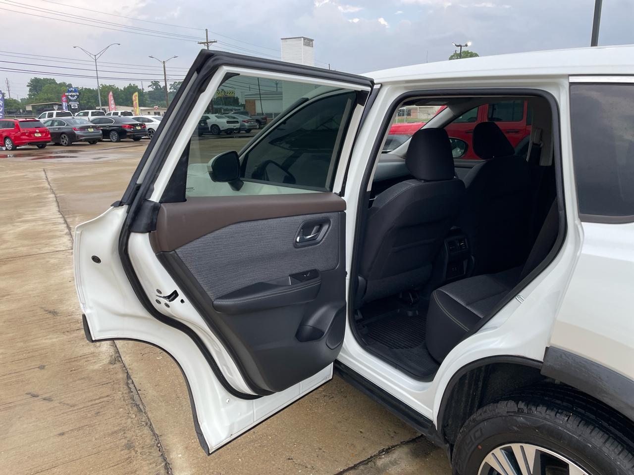 Nissan Rogue FWD SV 2021