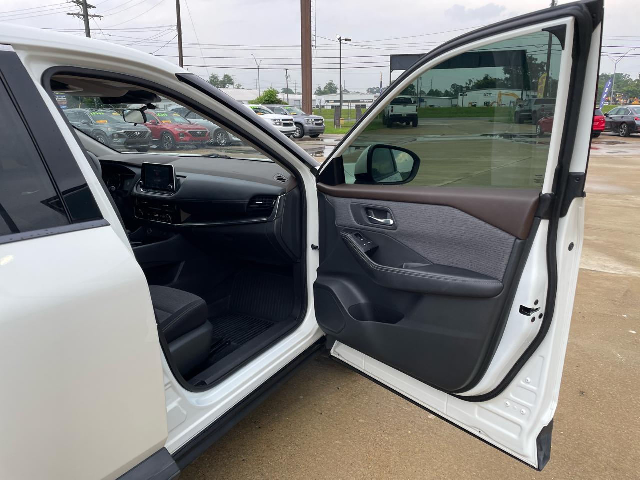 Nissan Rogue FWD SV 2021