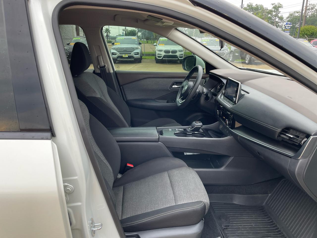 Nissan Rogue FWD SV 2021