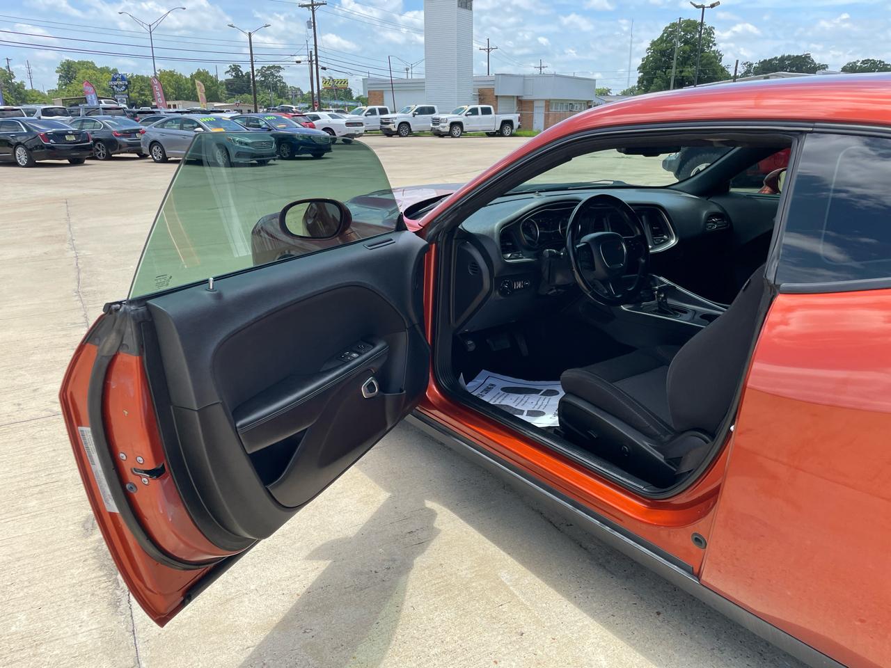 Dodge Challenger SXT RWD 2020