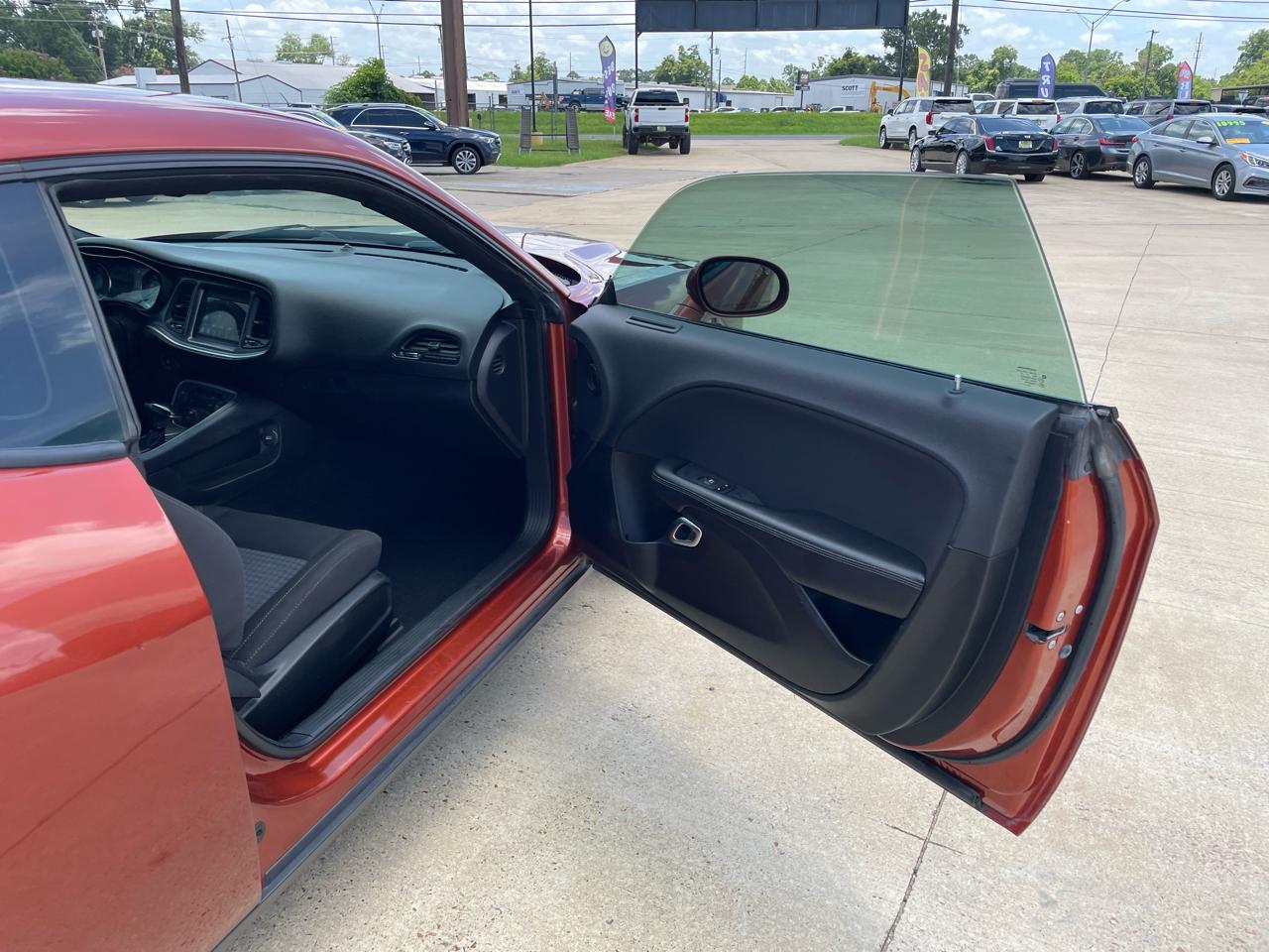 Dodge Challenger SXT RWD 2020