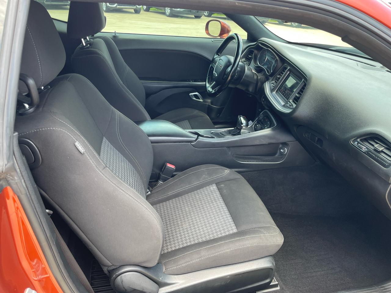 Dodge Challenger SXT RWD 2020
