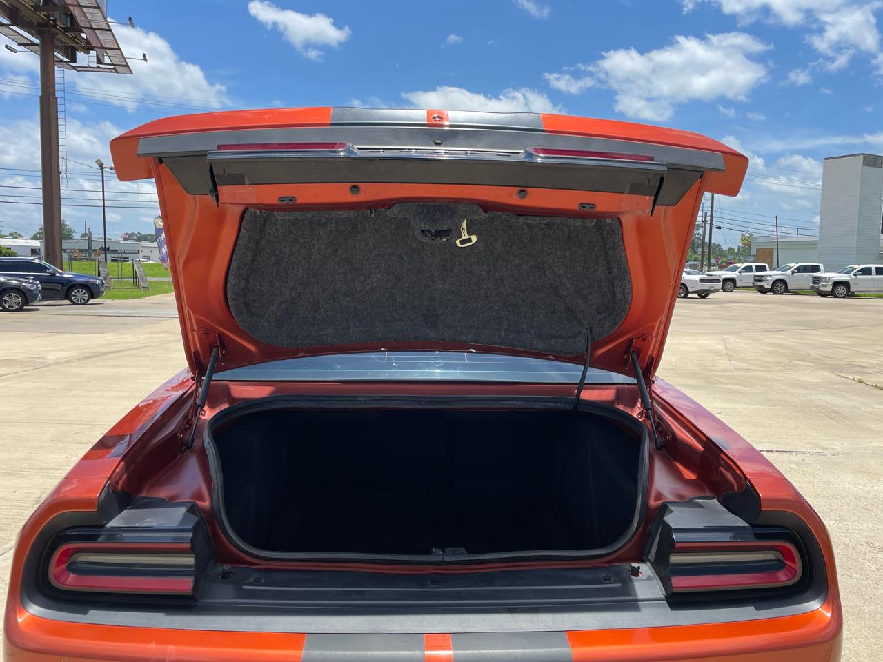 Dodge Challenger SXT RWD 2020