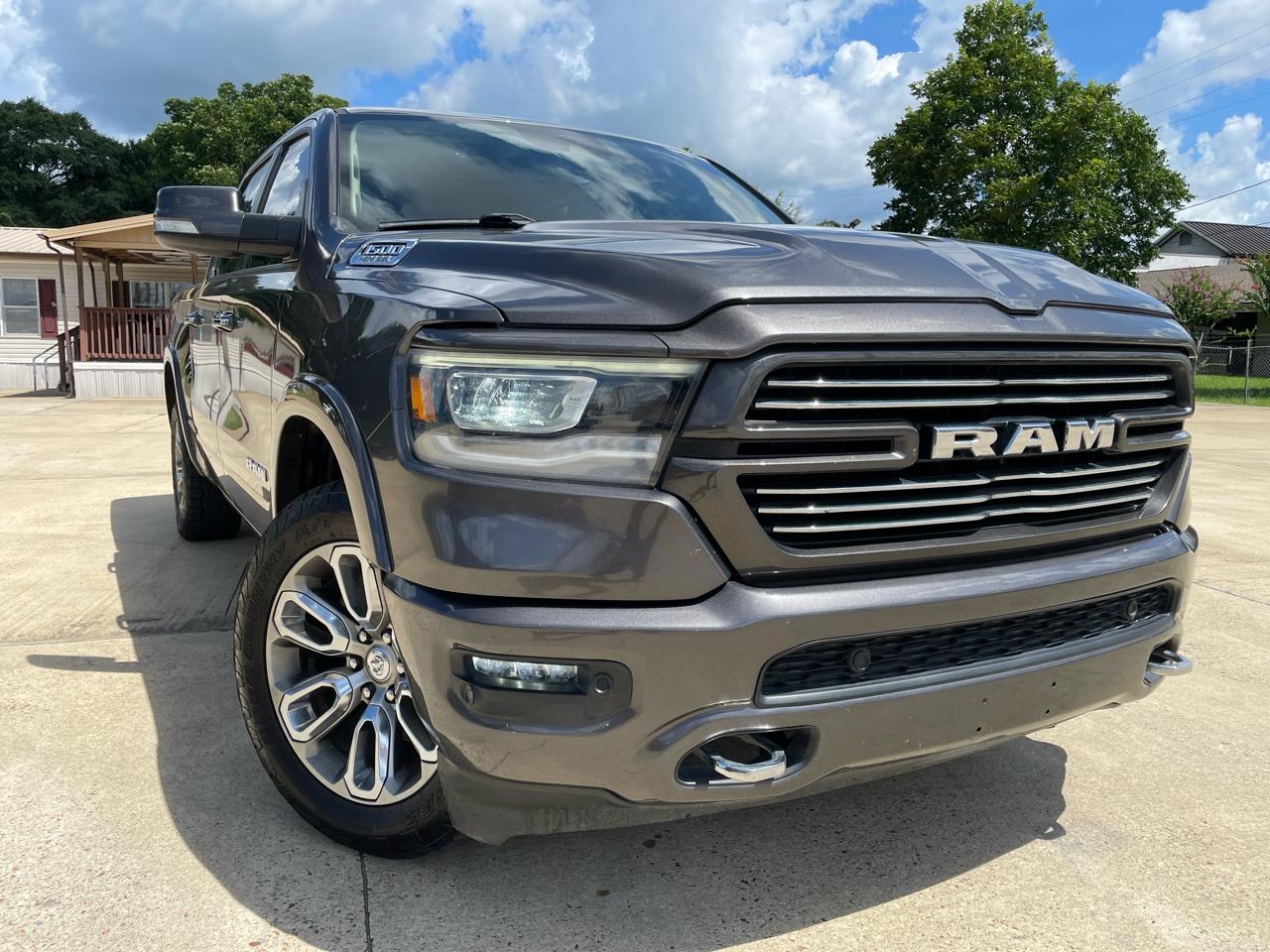 RAM 1500 Laramie 4x4 Crew Cab 5'7" Box 2021