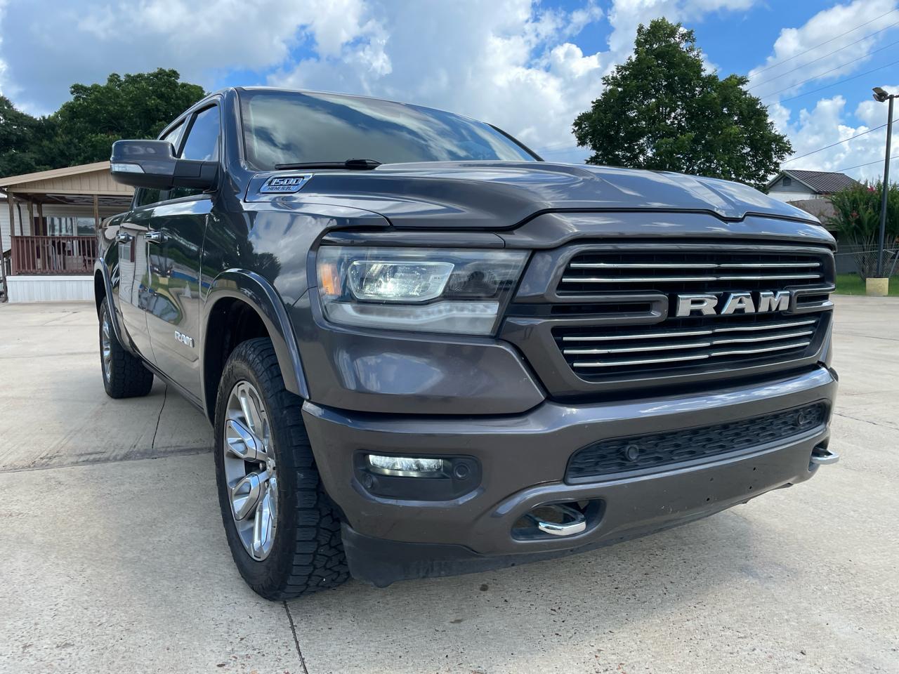RAM 1500 Laramie 4x4 Crew Cab 5'7" Box 2021