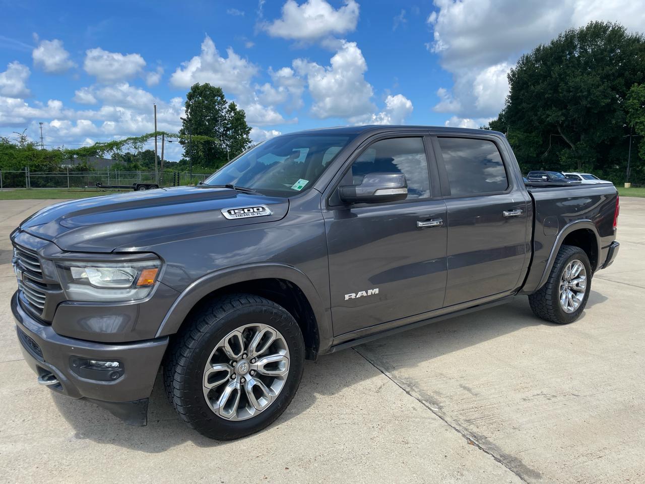 RAM 1500 Laramie 4x4 Crew Cab 5'7" Box 2021