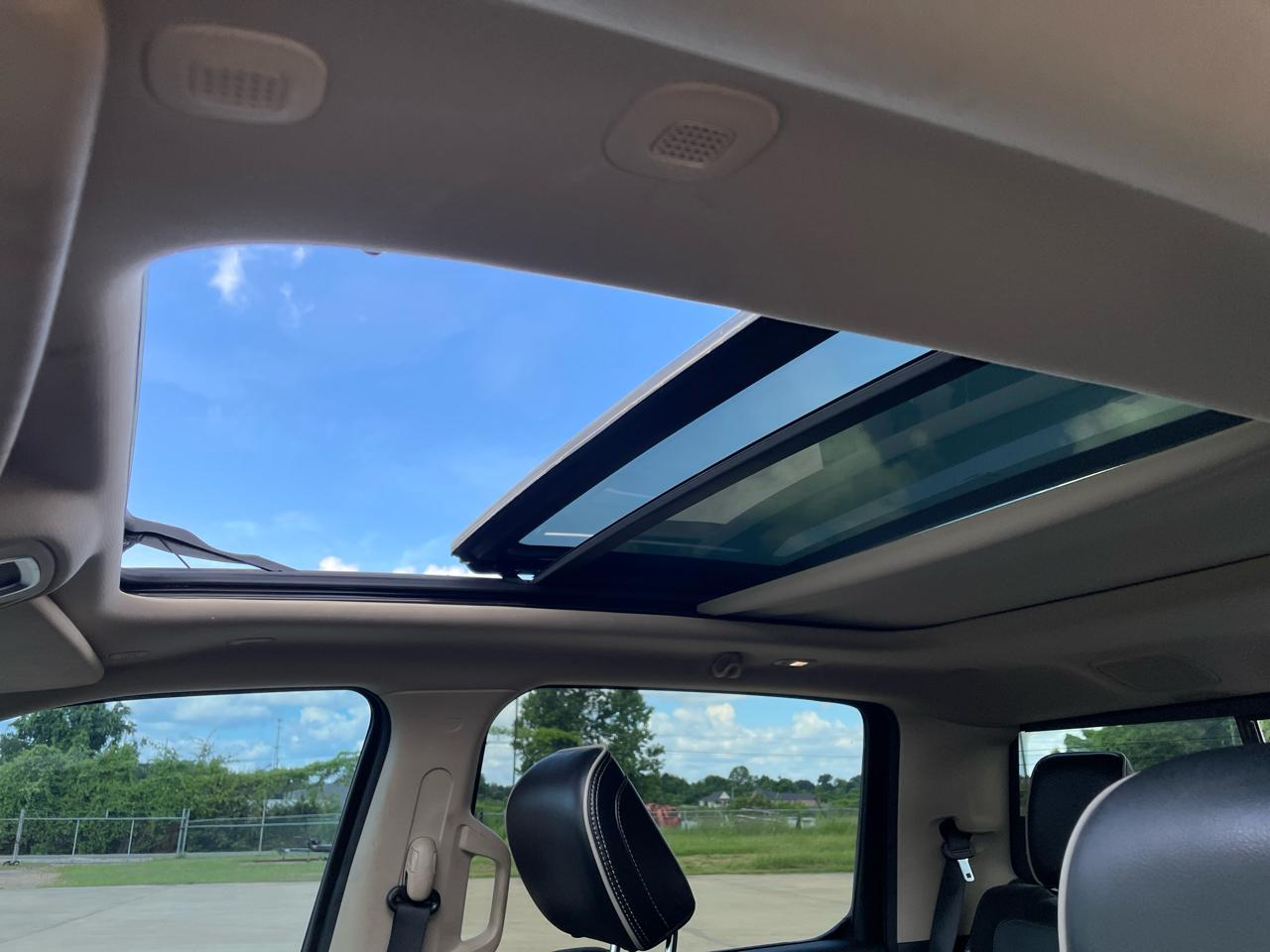 RAM 1500 Laramie 4x4 Crew Cab 5'7" Box 2021