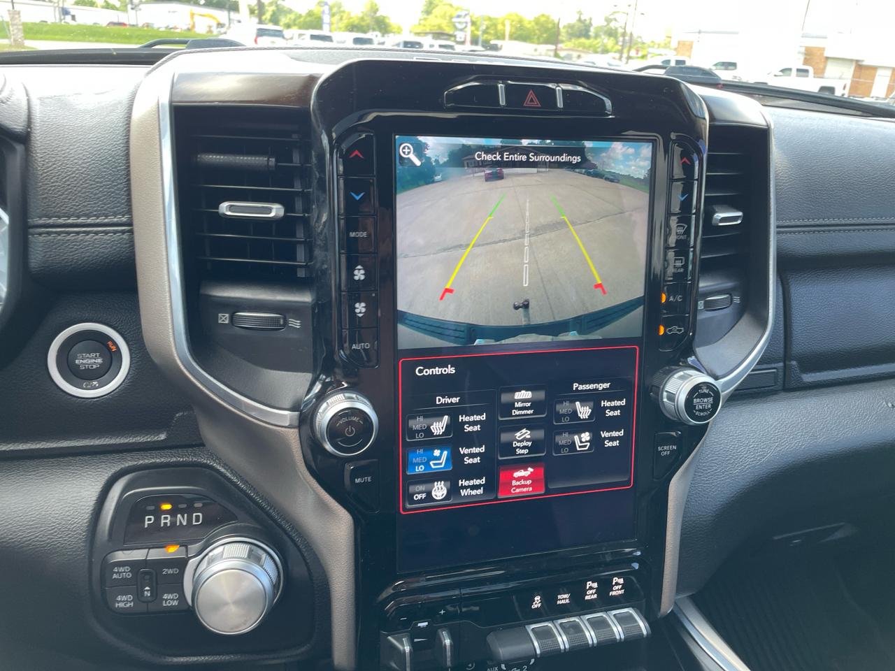 RAM 1500 Laramie 4x4 Crew Cab 5'7" Box 2021