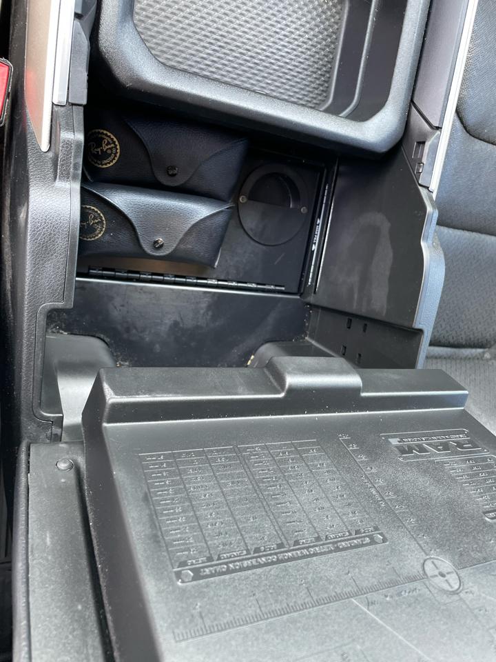 RAM 1500 Laramie 4x4 Crew Cab 5'7" Box 2021