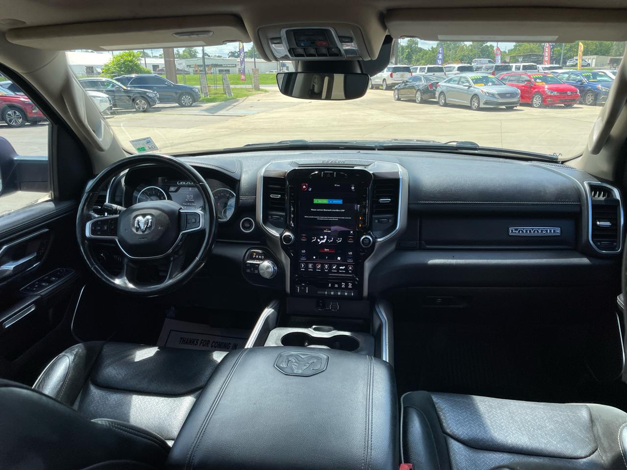 RAM 1500 Laramie 4x4 Crew Cab 5'7" Box 2021