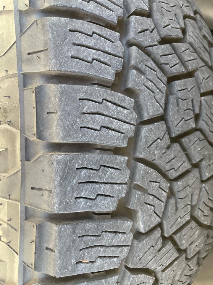 RAM 1500 Laramie 4x4 Crew Cab 5'7" Box 2021