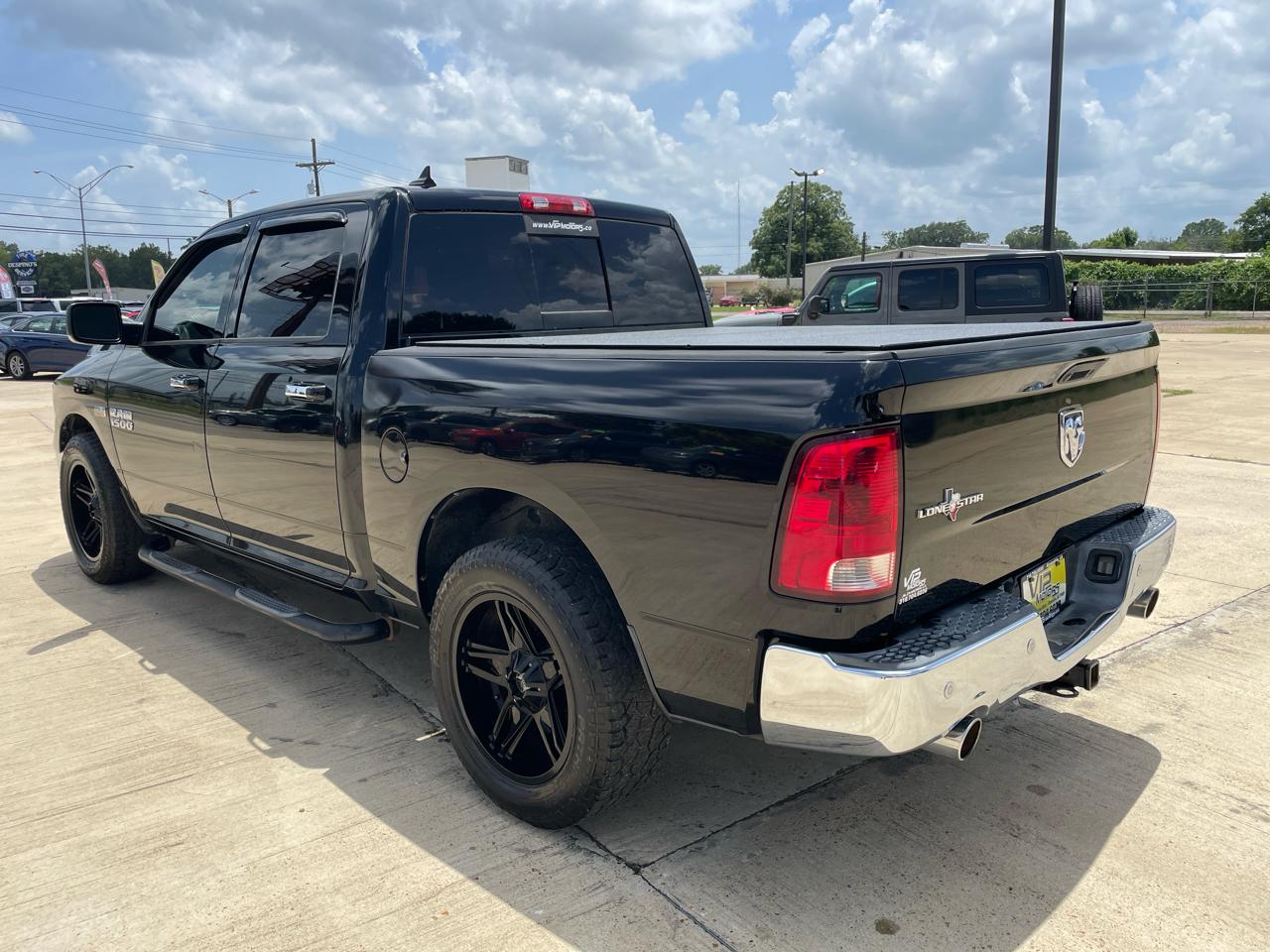RAM 1500 2WD Crew Cab 140.5" Lone Star 2014
