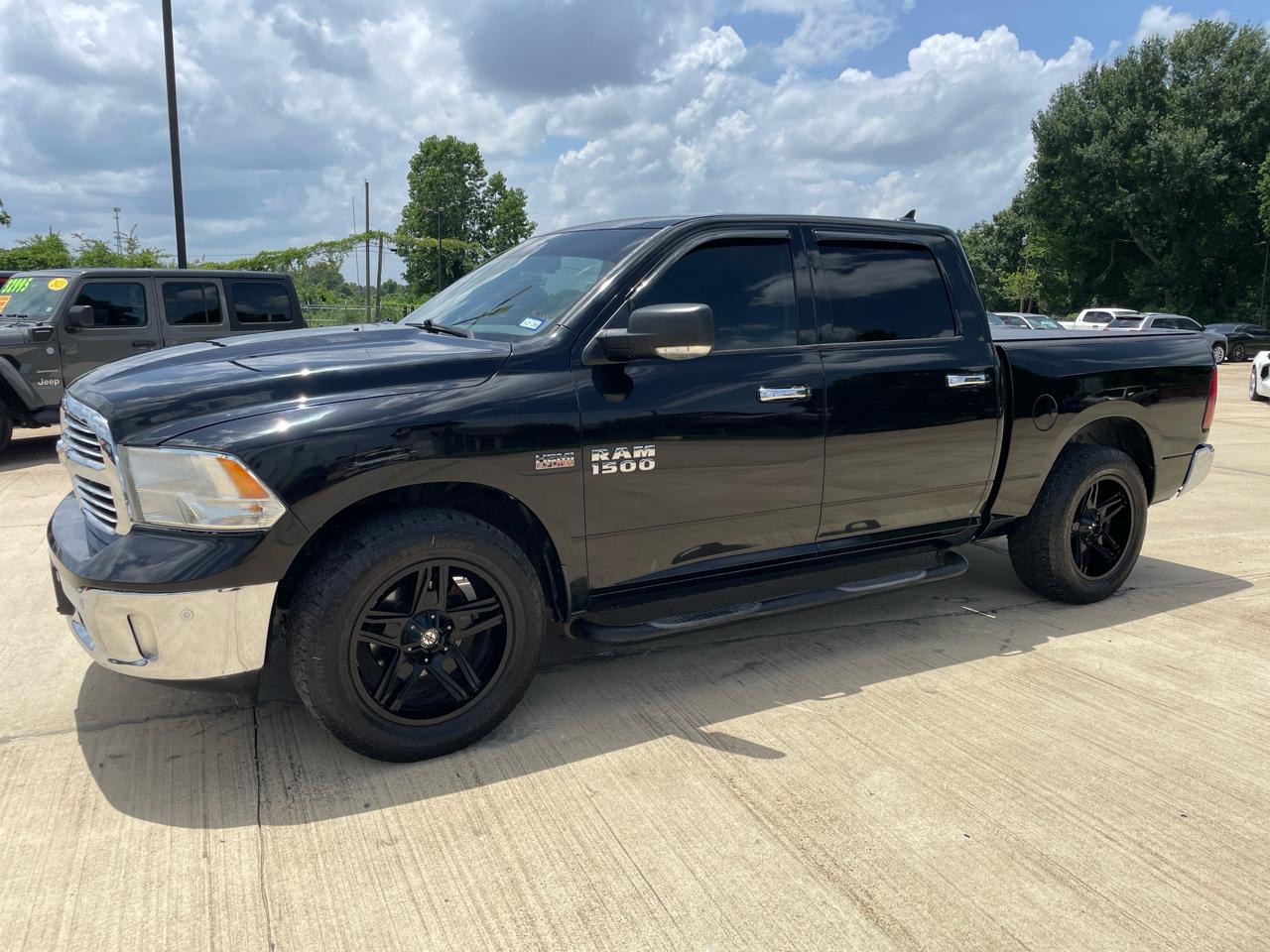 RAM 1500 2WD Crew Cab 140.5" Lone Star 2014