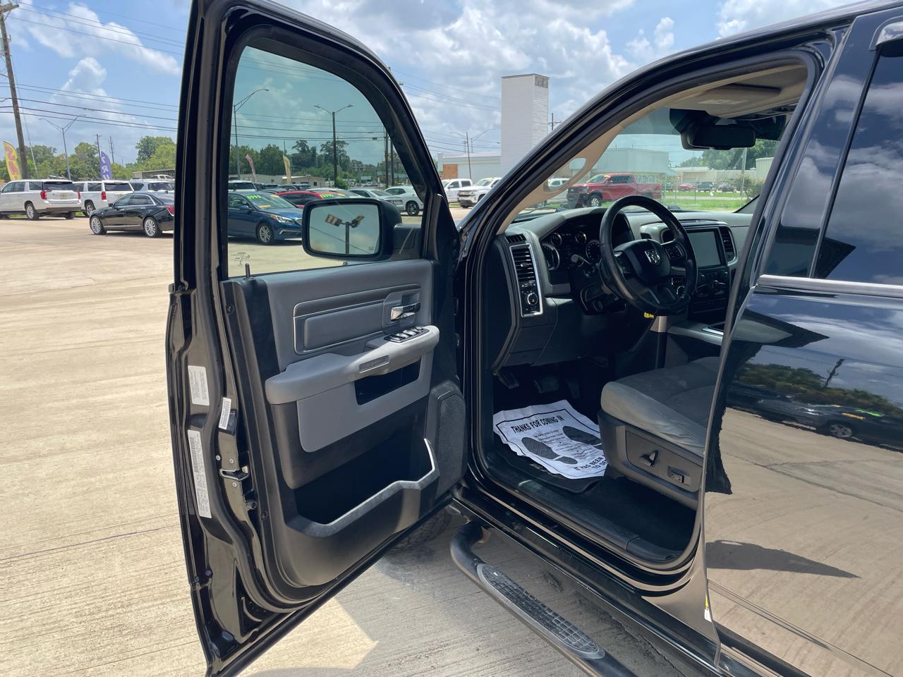 RAM 1500 2WD Crew Cab 140.5" Lone Star 2014