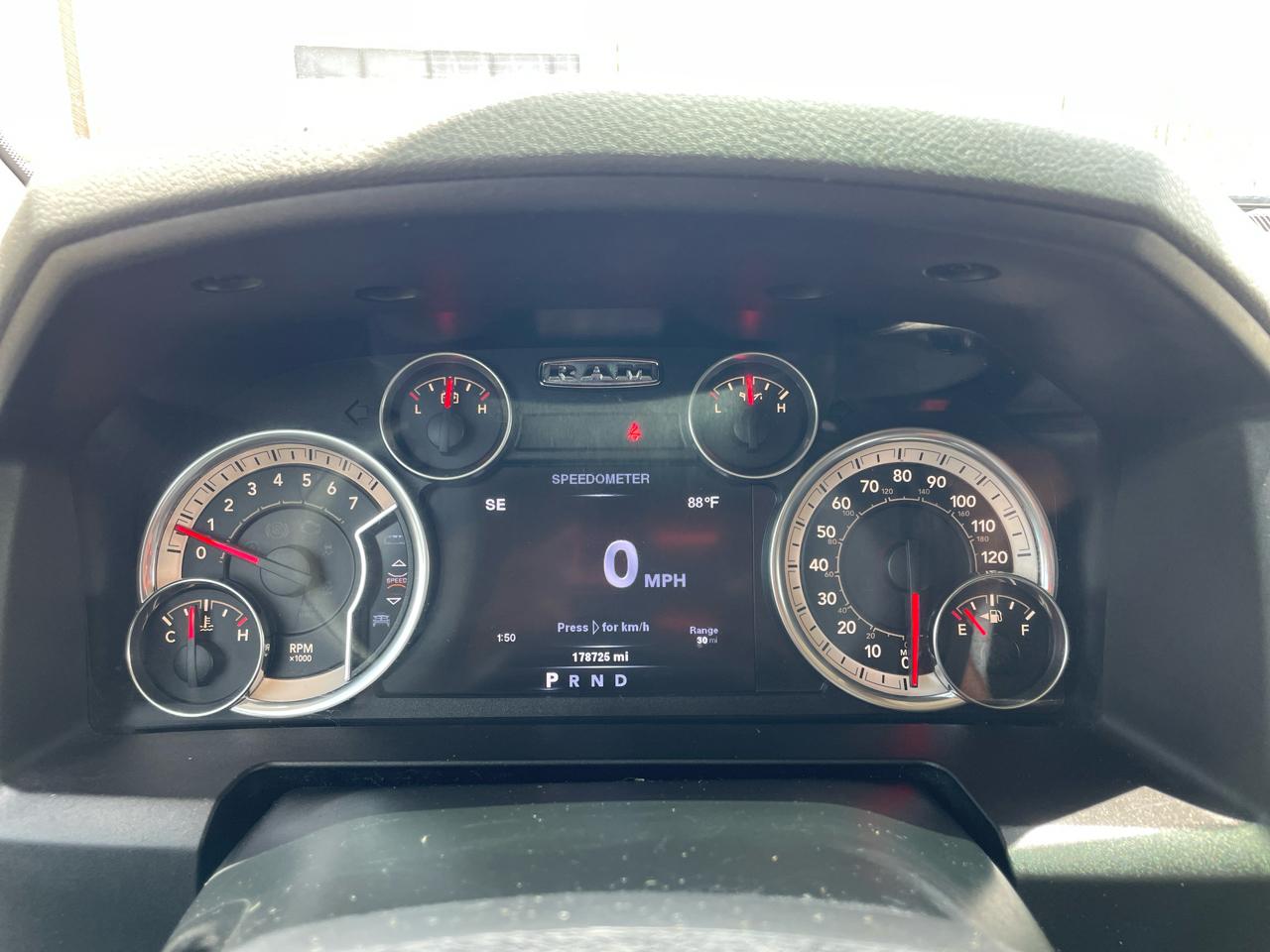RAM 1500 2WD Crew Cab 140.5" Lone Star 2014