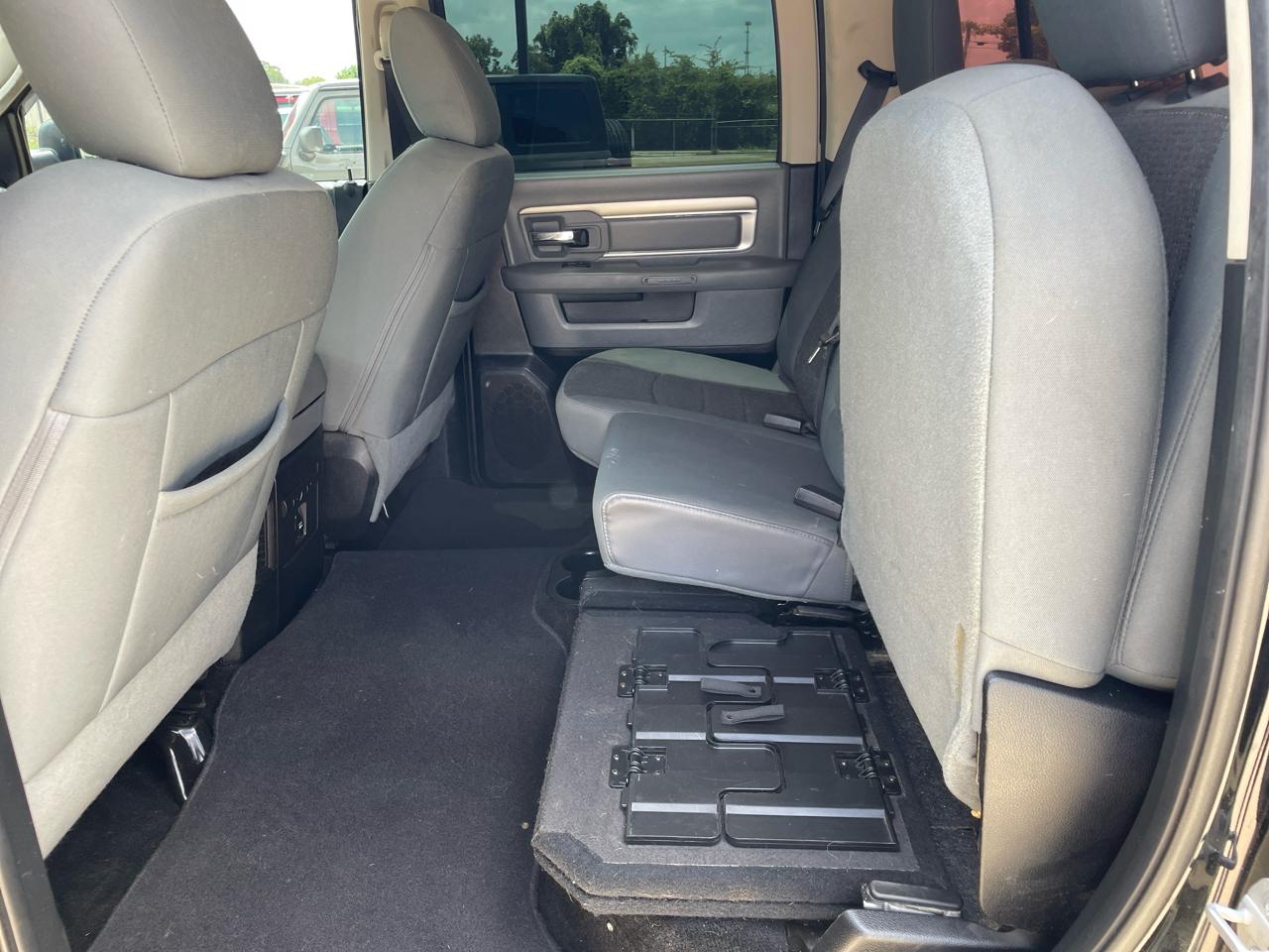 RAM 1500 2WD Crew Cab 140.5" Lone Star 2014