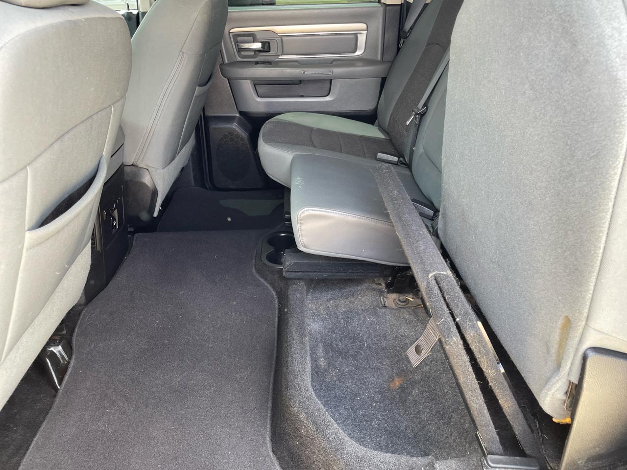 RAM 1500 2WD Crew Cab 140.5" Lone Star 2014