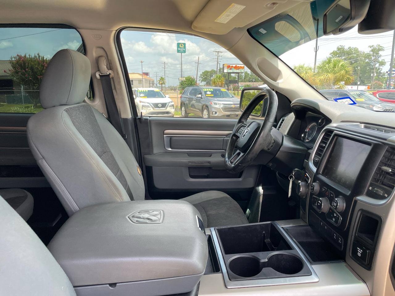 RAM 1500 2WD Crew Cab 140.5" Lone Star 2014