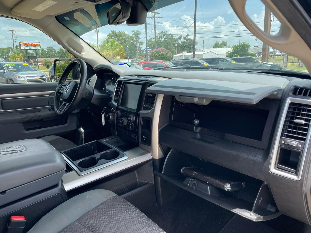 RAM 1500 2WD Crew Cab 140.5" Lone Star 2014